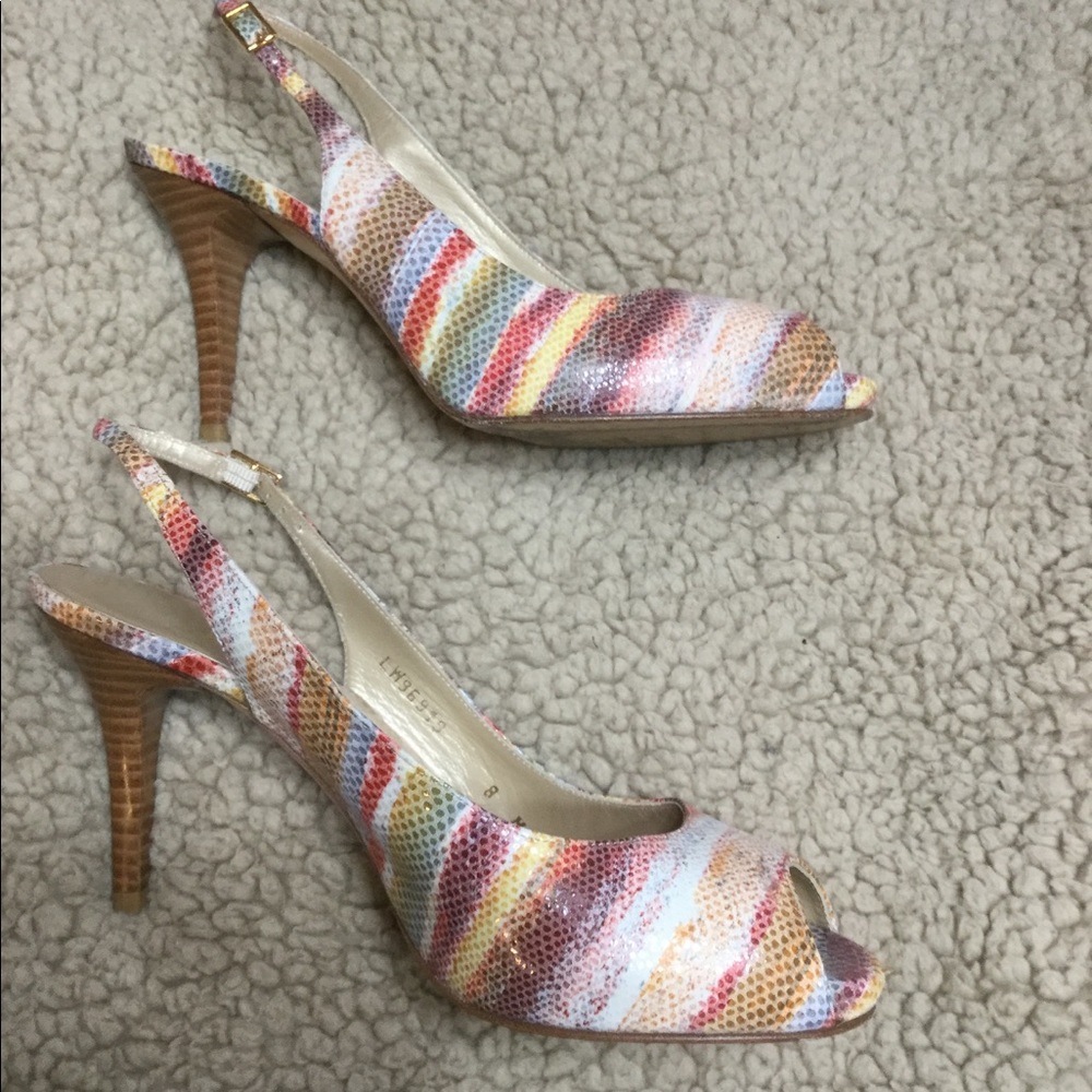 Beautiful striped heels size women's size 8